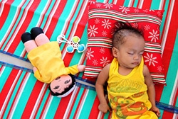 「母親にやさしい空間」で眠る赤ちゃん