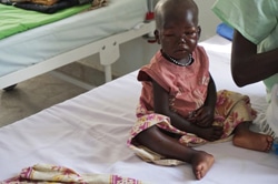 7月3日、最初に南スーダン・ジュバの病院を訪れたときのメアリーちゃん。重度栄養不良に陥っていた。