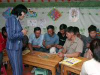 幼稚園では子どもの養育についての親の教室も行われている