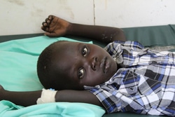 コレラに感染し、重度の脱水症状に陥っていた男の子。