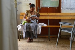 8月1日から世界母乳育児週間−完全母乳率、世界で38％にとどまる。働く